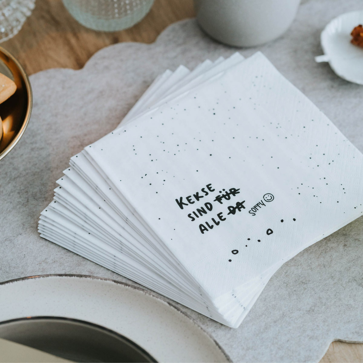 mabery-onlineshop-conceptstore-geschenkeladen-geschenke-geschenkidee-heldenglück-servietten-weihnachten-kekse-sind-alle-sorry-4