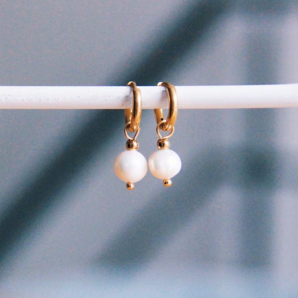 Creolen - Perle in Weiß