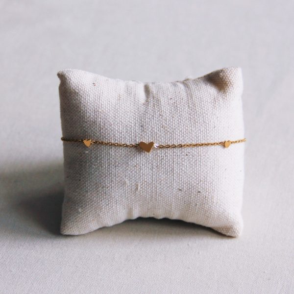 Edelstahlarmband mit 3 Herzen in Gold - Armband