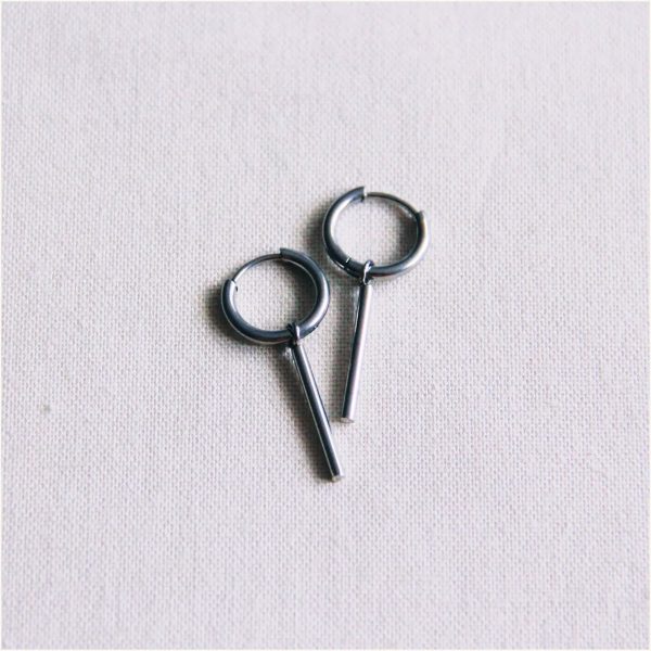 Creolen mit Stab in Silber - Ohrringe