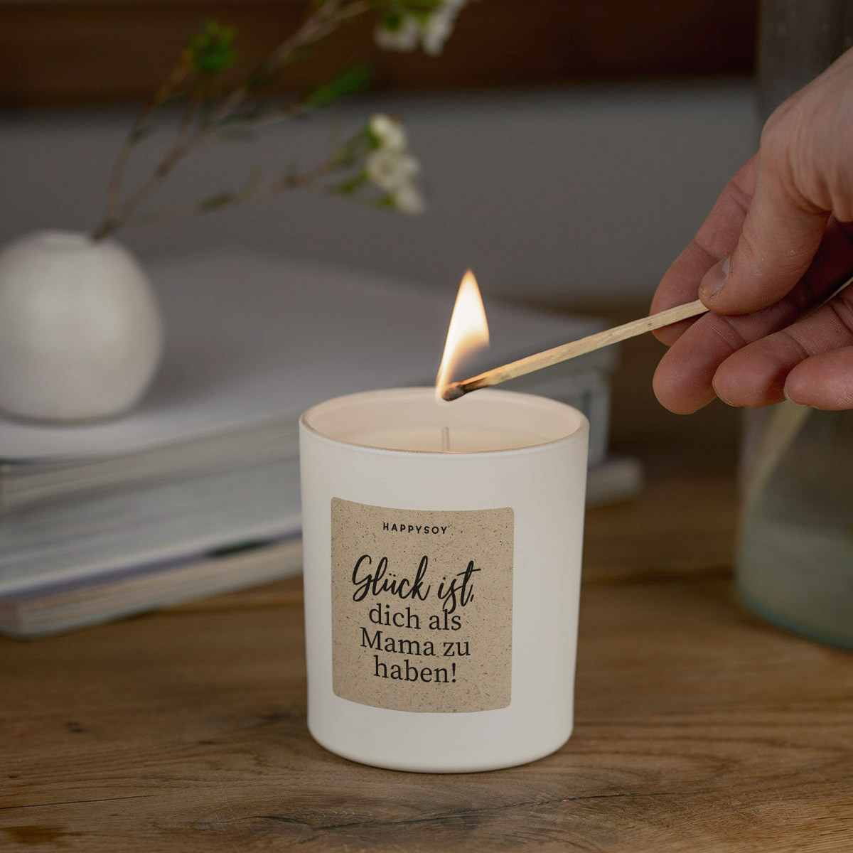 mabery-onlineshop-conceptstore-geschenkeladen-geschenke-geschenkidee-kerze-duftkerze-happysoy-schwarz-weiß-spruch-37