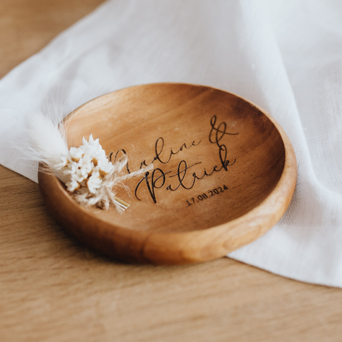 Elegant - Ringschale aus Teakholz – Bild 3