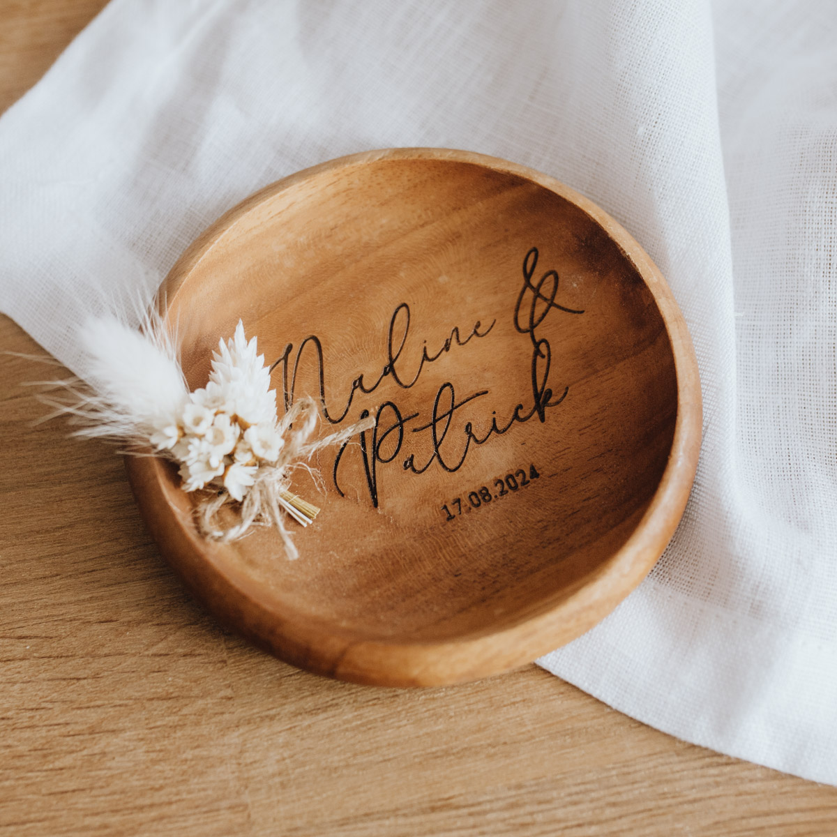 Elegant - Ringschale aus Teakholz